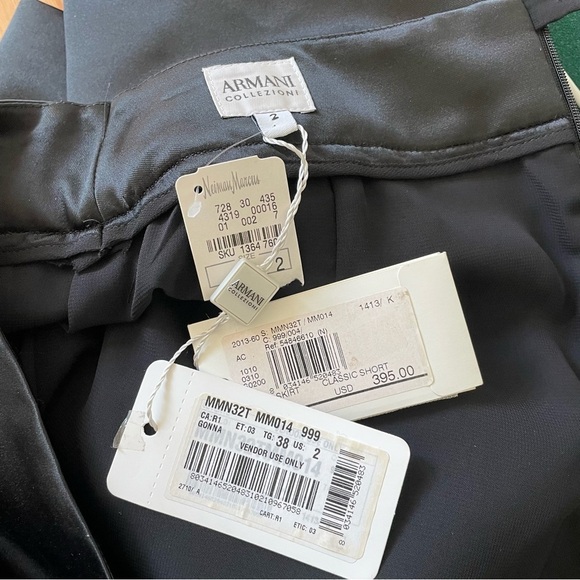 Armani Collezioni Black Satin Classic Short Pencil Skirt NWT Size US 2 EU 38 - Picture 5 of 8